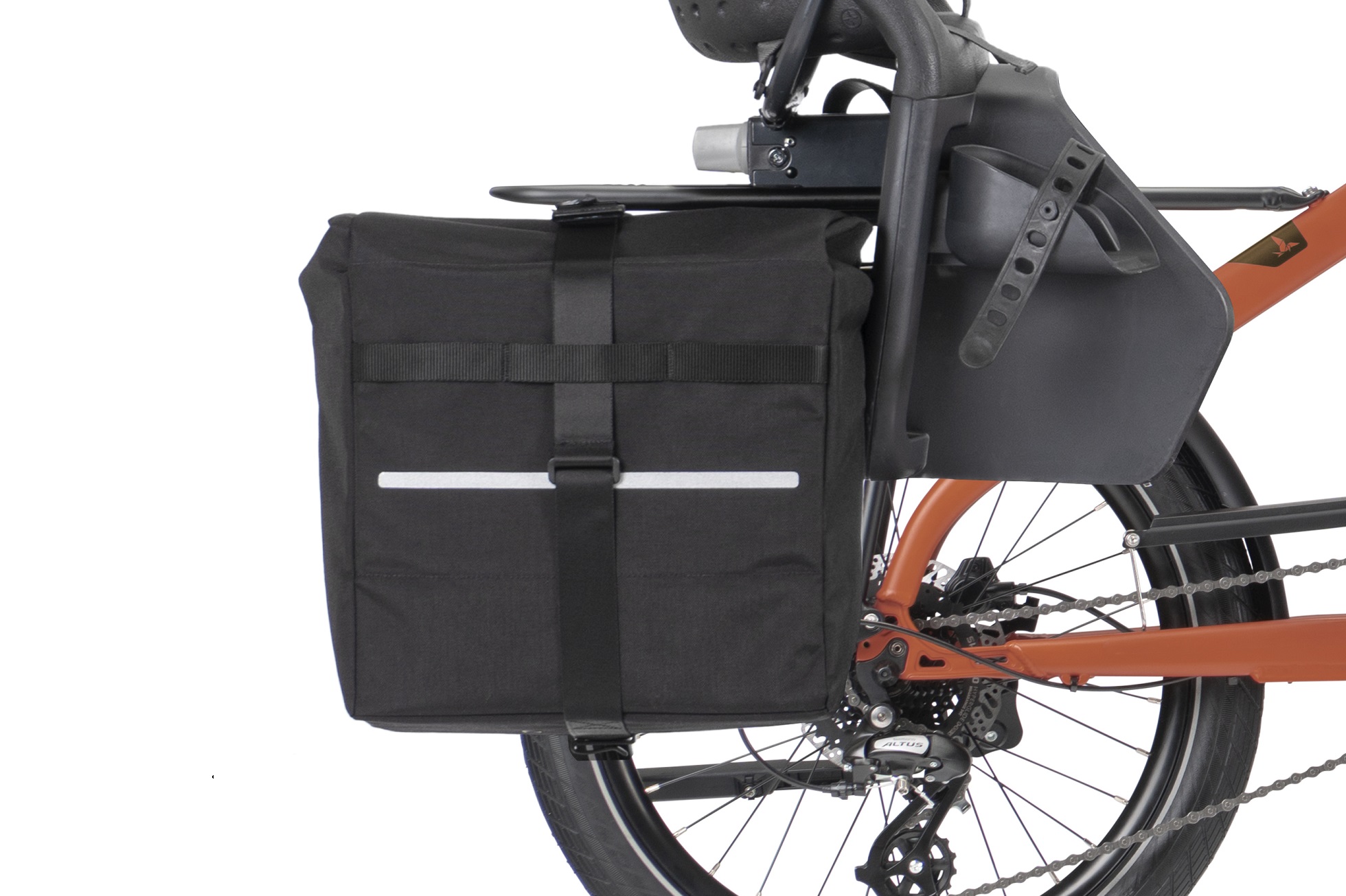 Cargo Hold 27 Panniers on Short Haul with child seat