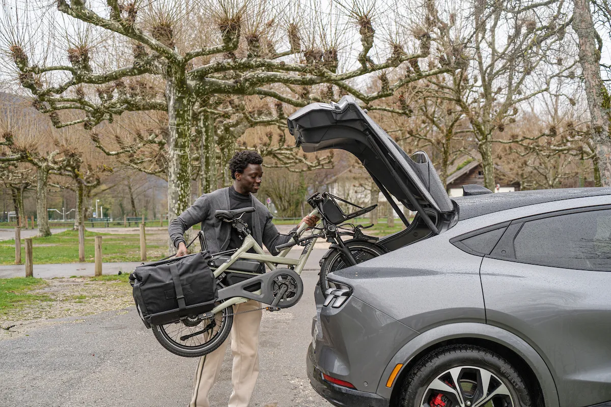 Tern HSD cargo bike flat folds to fit in SUV