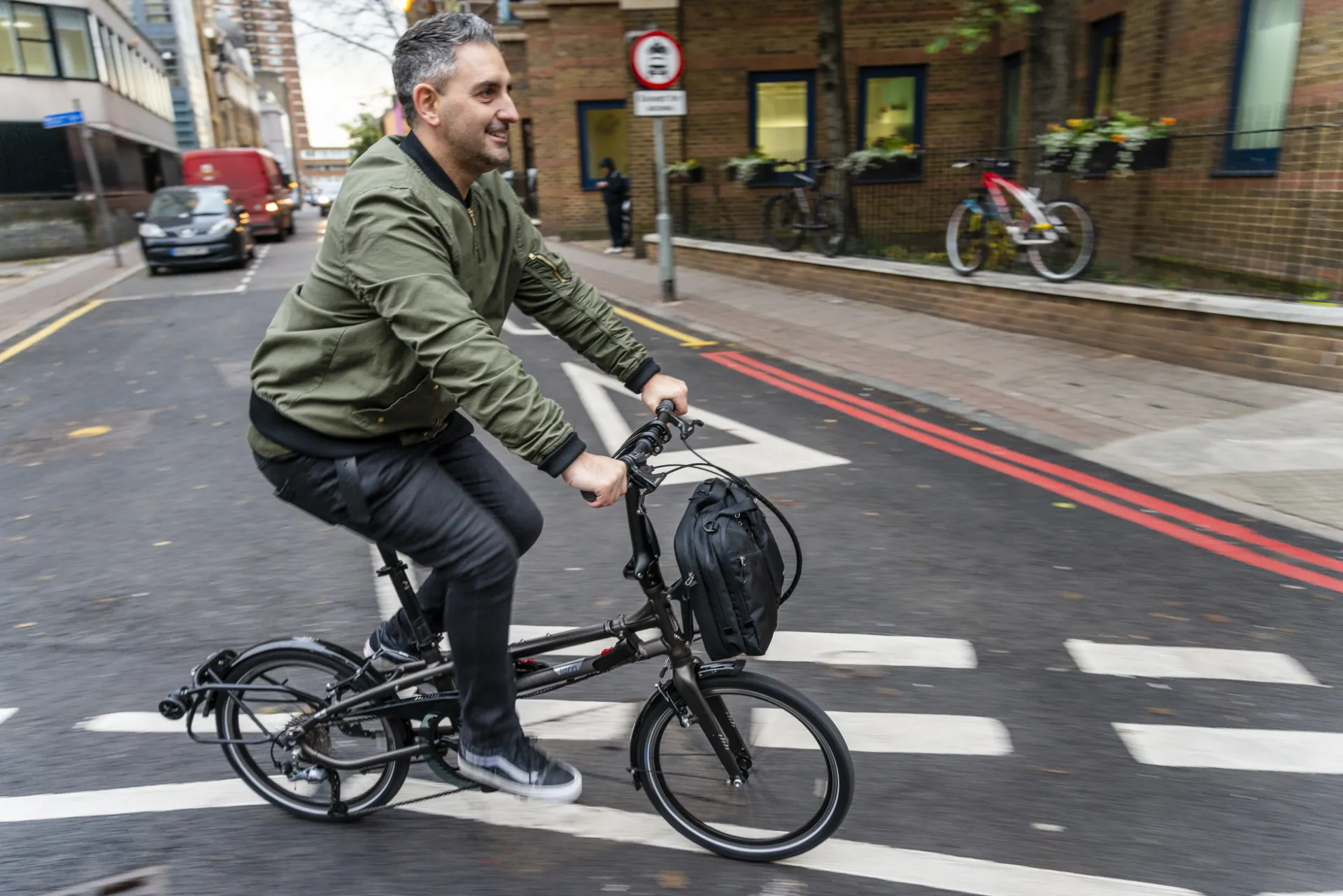 BYB P8: Compact Folding Bike for Urban Commuting | Tern