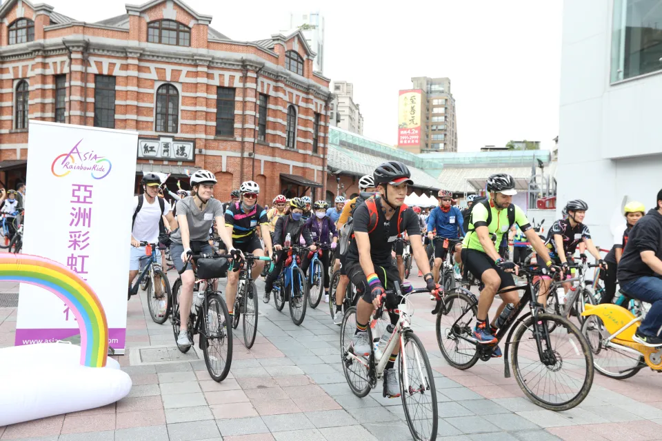 This year's participants leaving Taipei. Photo: Asia Rainbow Ride