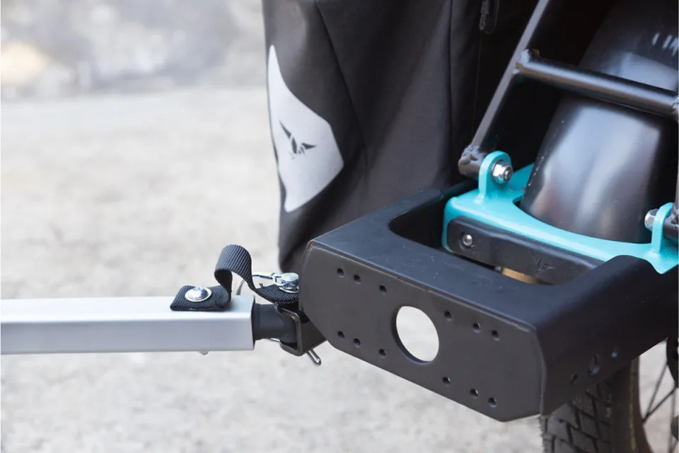Tail Hitch L towing accessory on a Tern GSD e-cargo bike