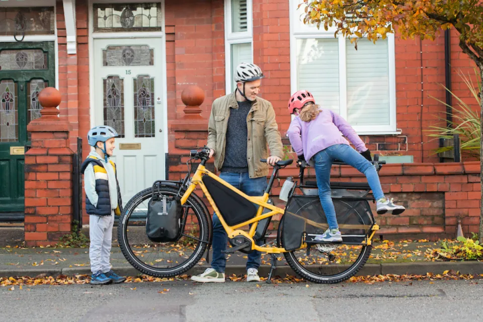 Clubhouse for Tern electric cargo bikes: A versatile rail system for passengers or cargo, with mounts for bottle cages and small bags.