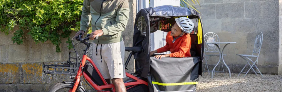 Tern Clubhouse Fort All-Weather Passenger Cabin for Kids with a Tern Quick Haul Long e cargo bike