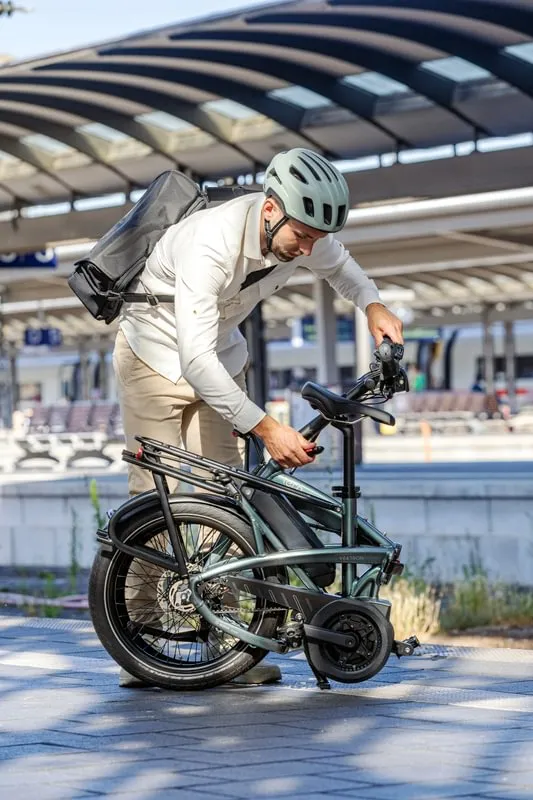Folding the Tern Vektron folding ebike in 10 seconds