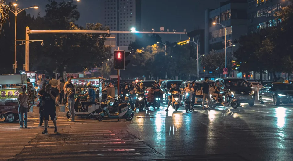 city commuters in the evening