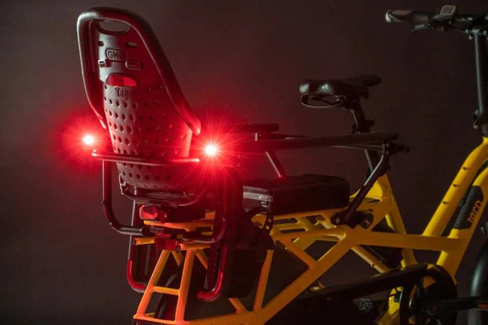 Nitelite rear (red) bike lights on GSD cargo bike