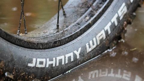 Tire banner