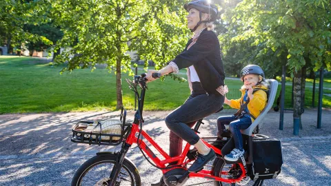 5 Reasons to Ditch Your Car for an E-Bike