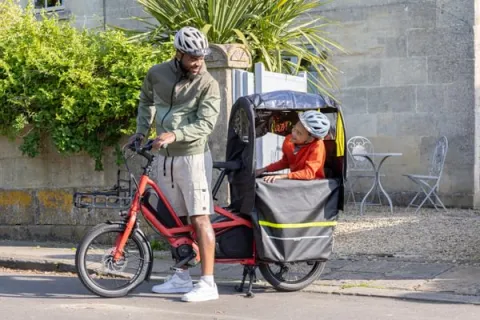Clubhouse Fort bike weather canopy on the Tern Quick Haul Long cargo ebike